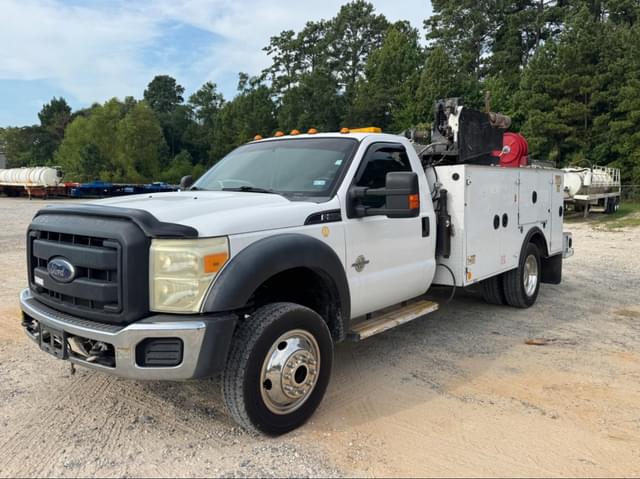 Image of Ford F-550 equipment image 1
