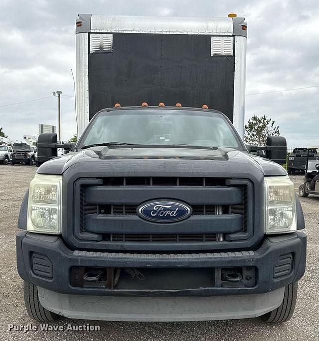 Image of Ford F-550 equipment image 1