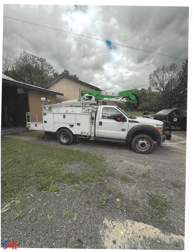 Image of Ford F-550 equipment image 2