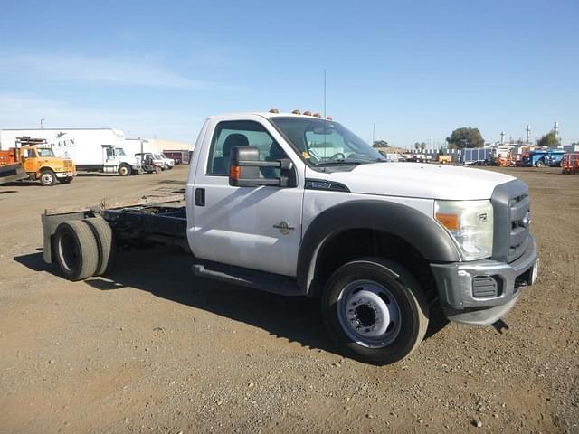 Image of Ford F-550 equipment image 1