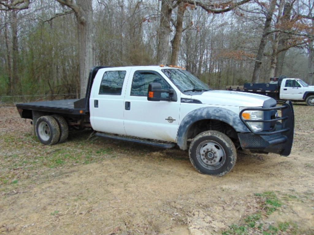 Image of Ford F-550 Primary image