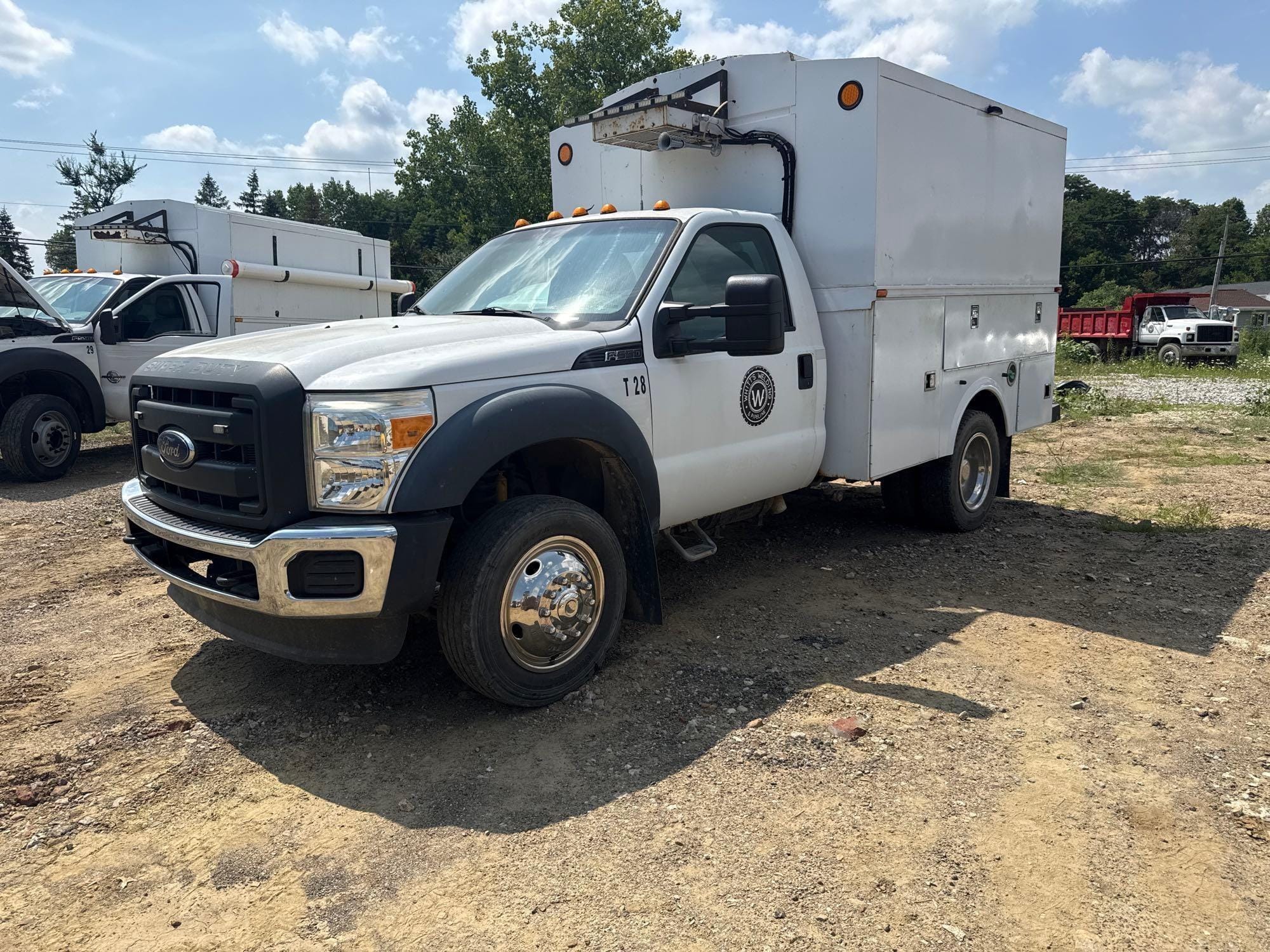 2014 Ford F-550 Equipment Image0