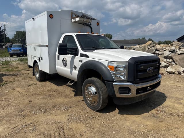 Image of Ford F-550 equipment image 1