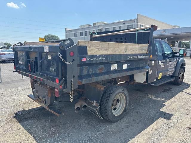 Image of Ford F-550 equipment image 2