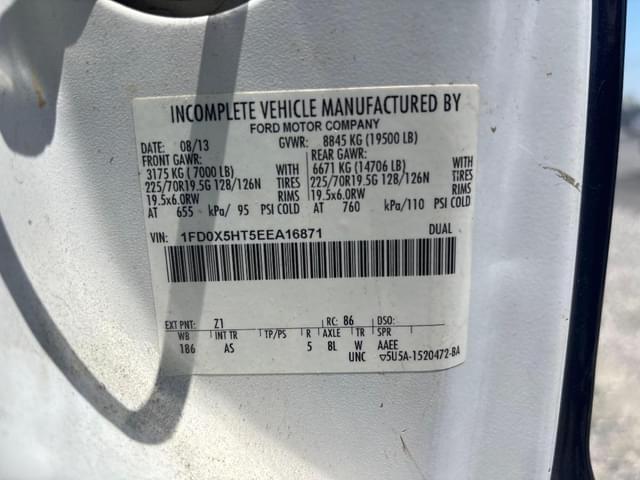 Image of Ford F-550 equipment image 3
