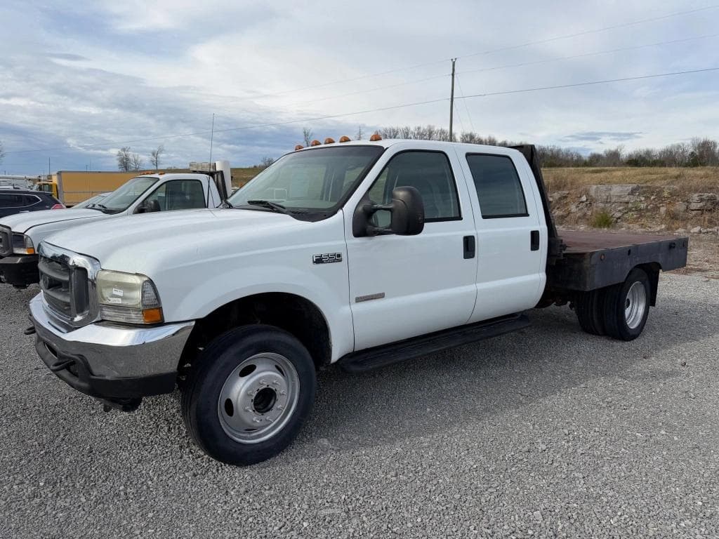 Image of Ford F-550 Primary image