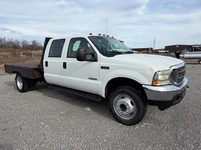 Image of Ford F-550 equipment image 2