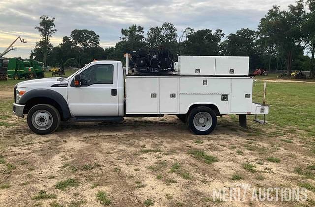 Image of Ford F-550 equipment image 1