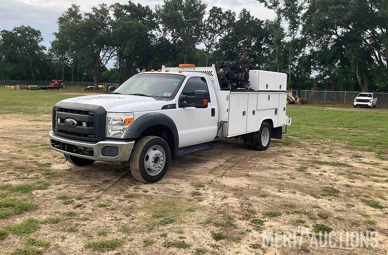 Image of Ford F-550 Primary image
