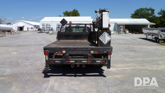 Image of Ford F-550 equipment image 3