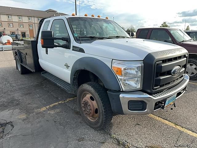 Image of Ford F-550 equipment image 2