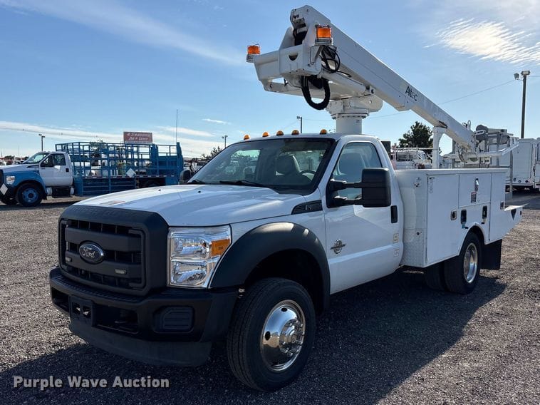 2014 Ford F-550 Equipment Image0