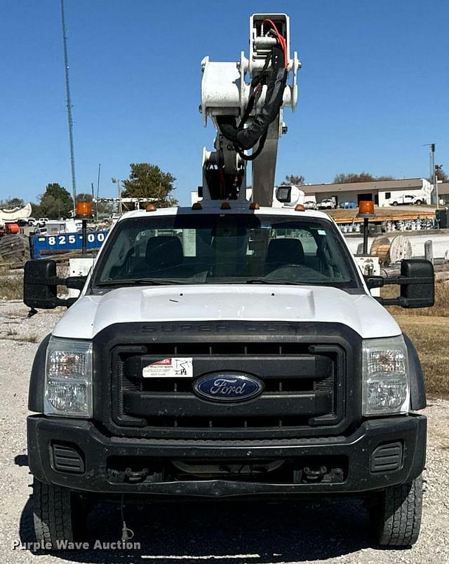 Image of Ford F-550 equipment image 1