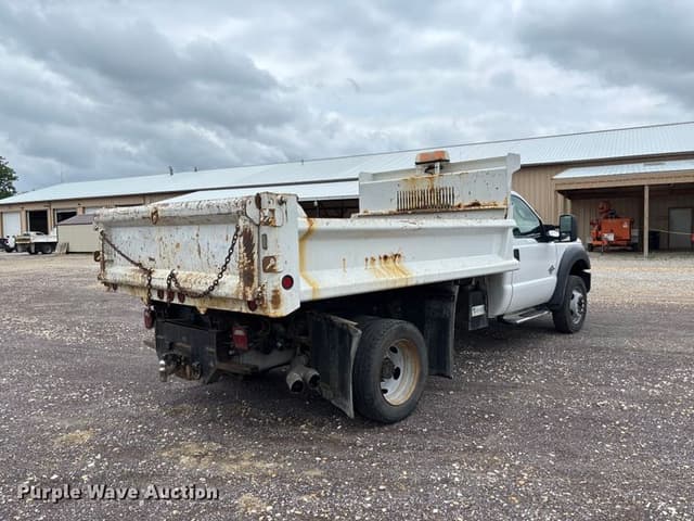 Image of Ford F-550 equipment image 4