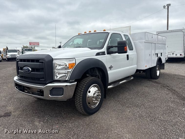 2014 Ford F-550 Equipment Image0