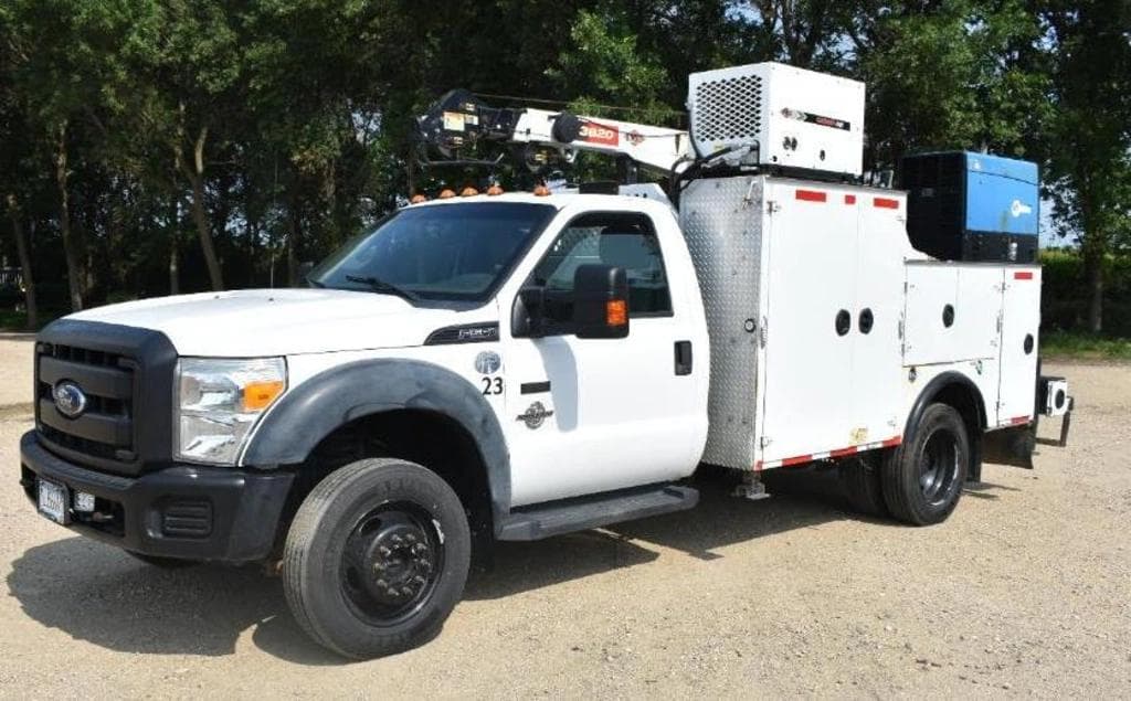Image of Ford F-550 Primary image
