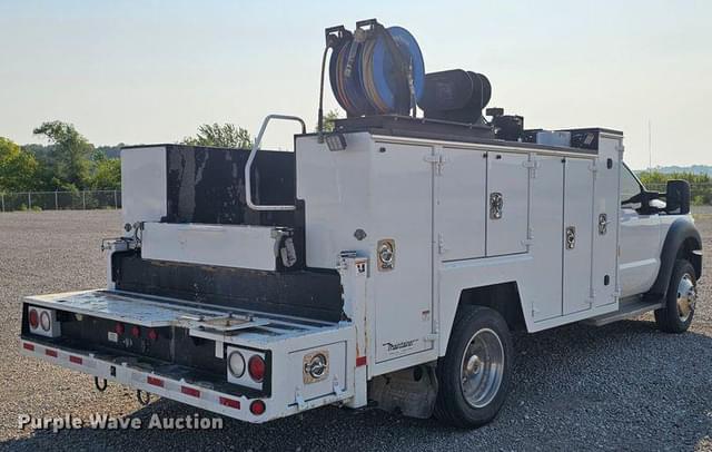 Image of Ford F-550XLSD equipment image 4