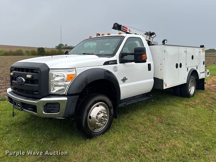2014 Ford F-550 Equipment Image0