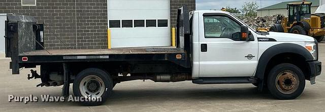 Image of Ford F-550 equipment image 3