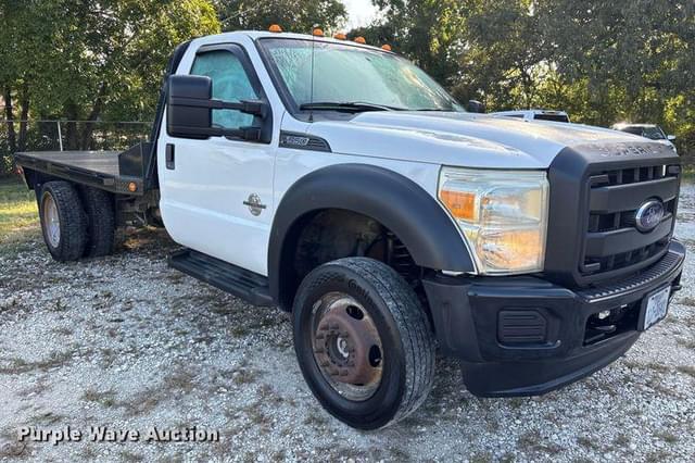 Image of Ford F-550 equipment image 2