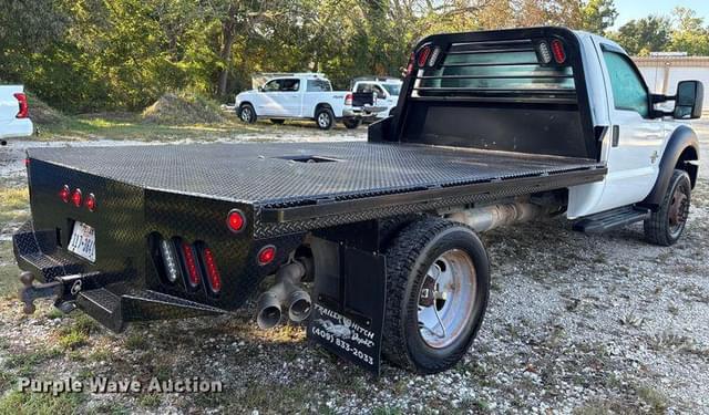 Image of Ford F-550 equipment image 4