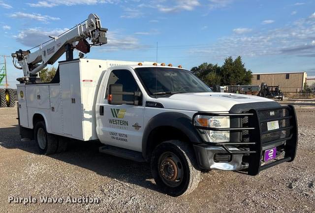 Image of Ford F-550 equipment image 2