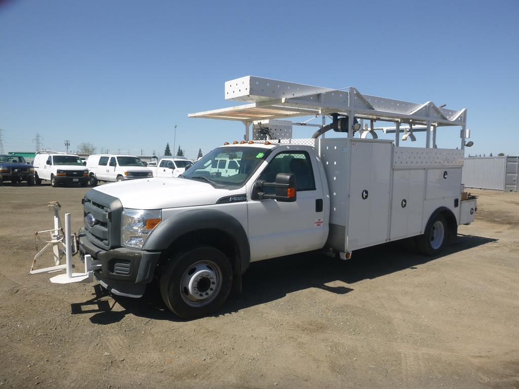 Image of Ford F-550 Primary image