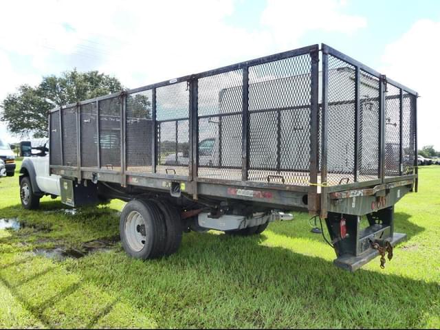 Image of Ford F-550 equipment image 3