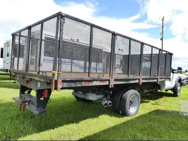 Image of Ford F-550 equipment image 2