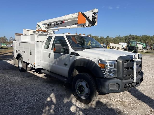 Image of Ford F-550 equipment image 4