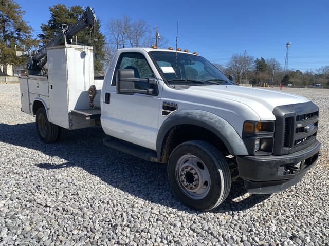 Image of Ford F-550 equipment image 3