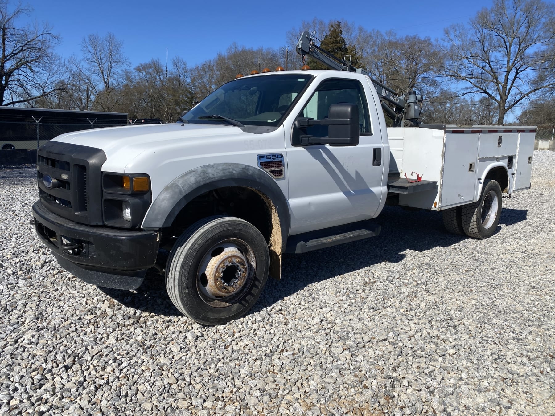 2014 Ford F-550 Equipment Image0
