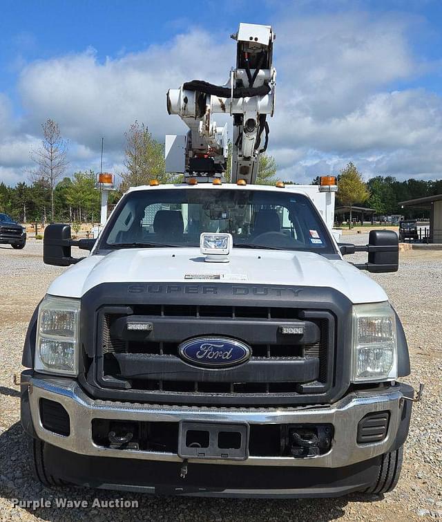 Image of Ford F-550 equipment image 1
