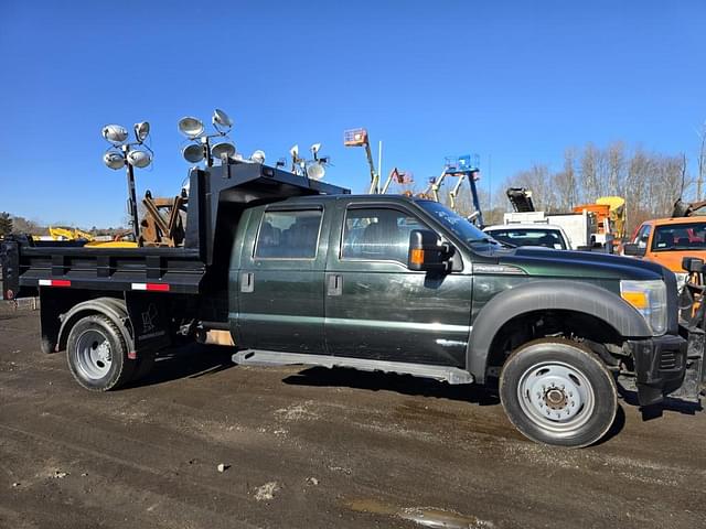 Image of Ford F-550 equipment image 3