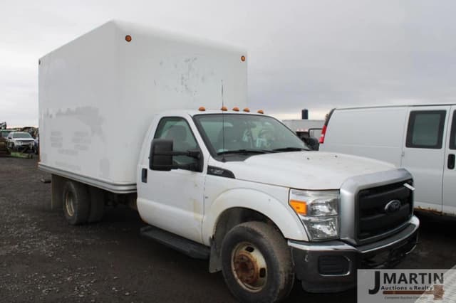 Image of Ford F-350 equipment image 1