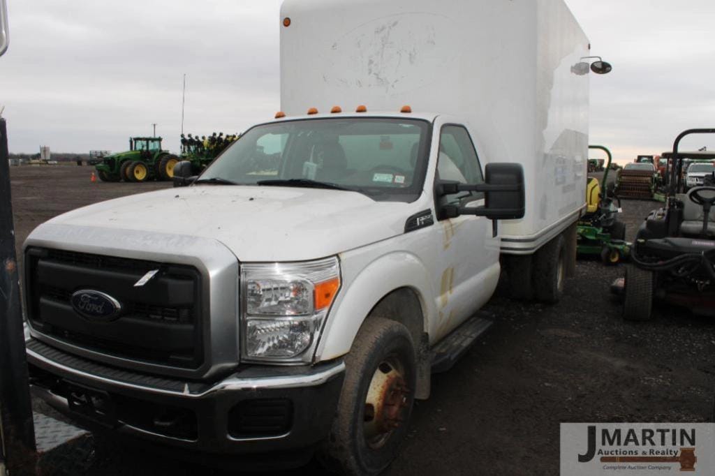 2014 Ford F-350 Equipment Image0