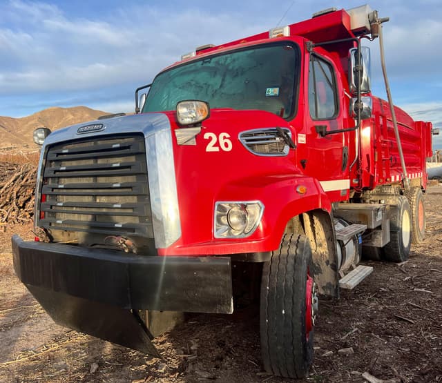 Image of Freightliner 108SD equipment image 2