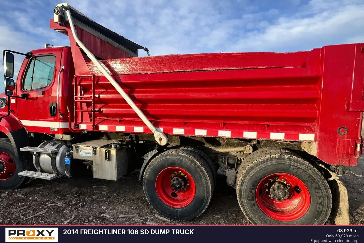 2014 Freightliner 108SD Equipment Image0