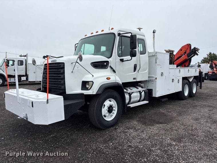 2014 Freightliner 108SD Equipment Image0
