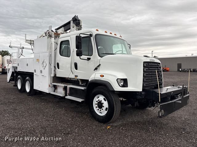 Image of Freightliner 108SD equipment image 2