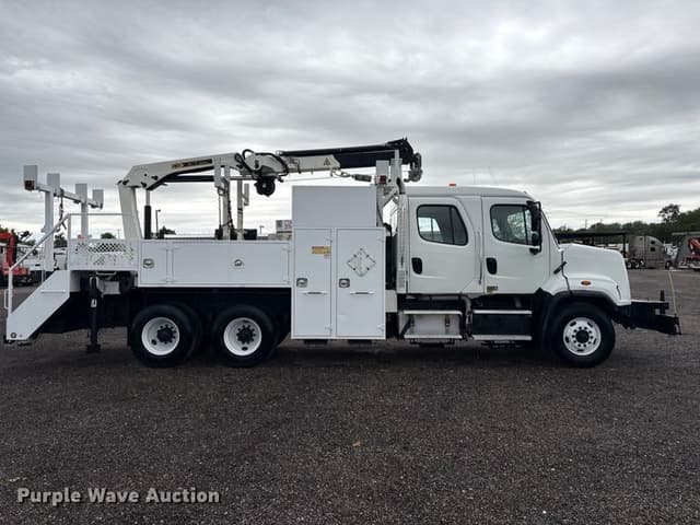 Image of Freightliner 108SD equipment image 3