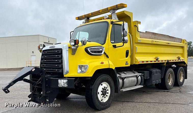 Image of Freightliner 108SD Primary image