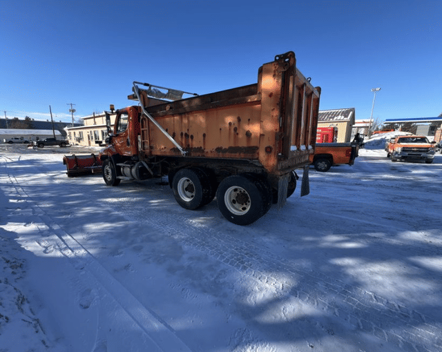 Image of Freightliner 108SD equipment image 1