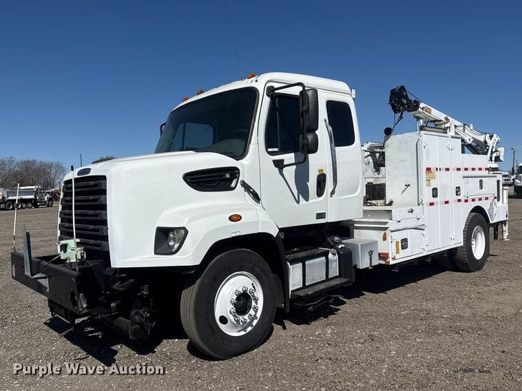 2014 Freightliner 108SD Equipment Image0