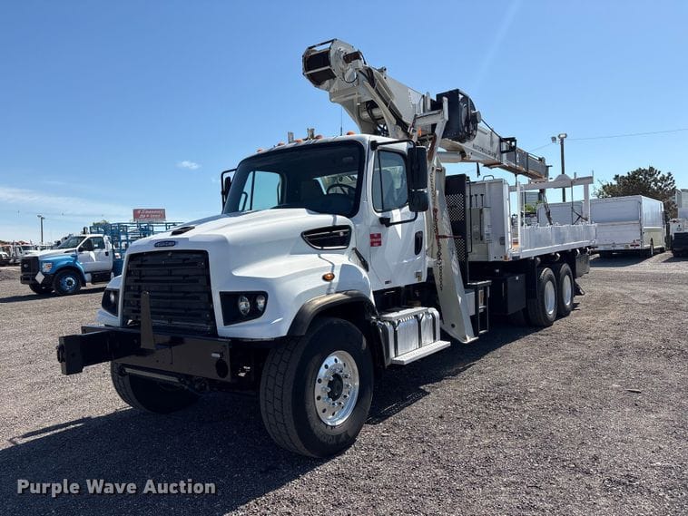 2014 Freightliner 114SD Equipment Image0