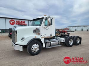 2014 Freightliner 122SD Image