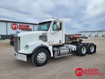 Main image Freightliner 122SD