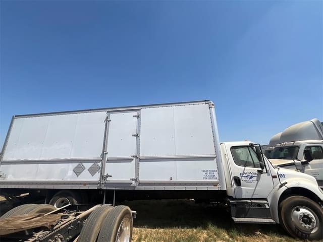 Image of Freightliner Business Class M2 106 equipment image 4