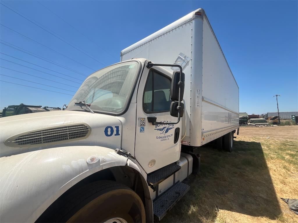 2014 Freightliner Business Class M2 106 Equipment Image0