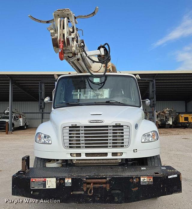 Image of Freightliner Business Class M2 equipment image 1
